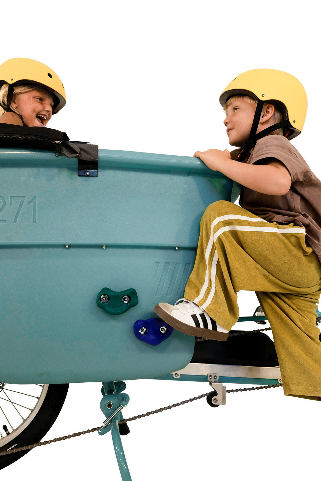 Bucket Climbing Rocks & Hardware